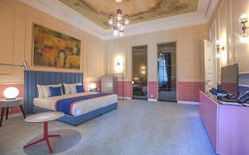 Heritage Hotel&Suites